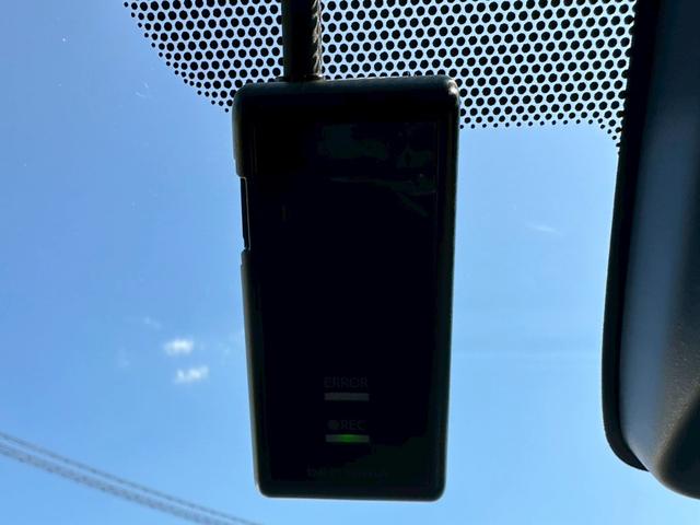 アクア クロスオーバー【法人ワンオーナー禁煙車】　【トヨタセーフティセンサー】【社外エンジンスターター】【純正ナビ＆フルセグ】【Ｂｌｕｅｔｏｏｔｈ接続＆バックカメラ】【２０２２年製夏冬タイヤ有】【ハーフレザーシート】【ビルトインＥＴＣ】（29枚目）