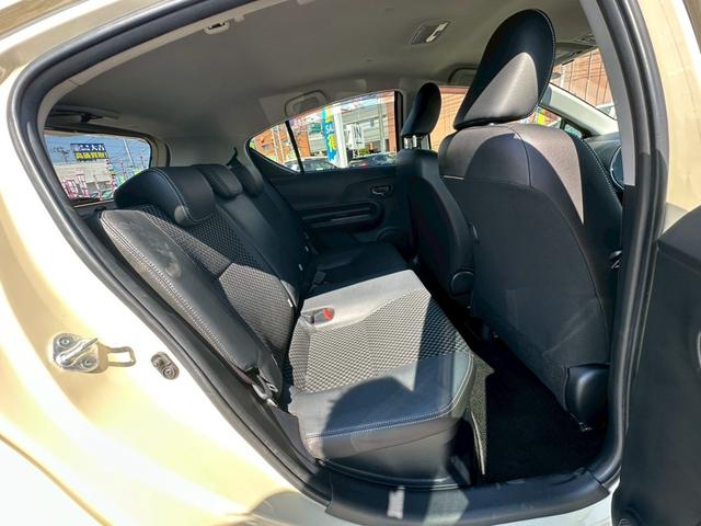 アクア クロスオーバー【法人ワンオーナー禁煙車】　【トヨタセーフティセンサー】【社外エンジンスターター】【純正ナビ＆フルセグ】【Ｂｌｕｅｔｏｏｔｈ接続＆バックカメラ】【２０２２年製夏冬タイヤ有】【ハーフレザーシート】【ビルトインＥＴＣ】（44枚目）
