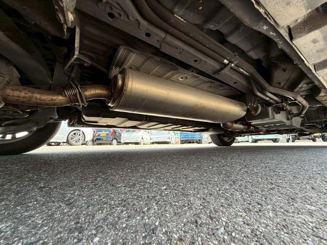エスティマハイブリッド アエラス【４ＷＤ】【モデリスタエアロ】【】　【両側電動スライドドア＆フリップダウンモニター】【純正８インチナビ＆フルセグ＆バックカメラ＆Ｂｌｕｅｔｏｏｔｈ＆ＣＤ／ＤＶＤ再生】【２列目オットマンシート＆シートヒーター】【クルコン＆ツインエアコン】（5枚目）