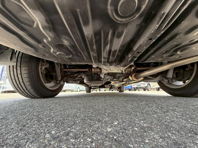 エスティマハイブリッド アエラス【４ＷＤ】【モデリスタエアロ】【】　【両側電動スライドドア＆フリップダウンモニター】【純正８インチナビ＆フルセグ＆バックカメラ＆Ｂｌｕｅｔｏｏｔｈ＆ＣＤ／ＤＶＤ再生】【２列目オットマンシート＆シートヒーター】【クルコン＆ツインエアコン】（6枚目）