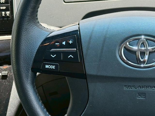 エスティマハイブリッド アエラス【４ＷＤ】【モデリスタエアロ】【】　【両側電動スライドドア＆フリップダウンモニター】【純正８インチナビ＆フルセグ＆バックカメラ＆Ｂｌｕｅｔｏｏｔｈ＆ＣＤ／ＤＶＤ再生】【２列目オットマンシート＆シートヒーター】【クルコン＆ツインエアコン】（30枚目）