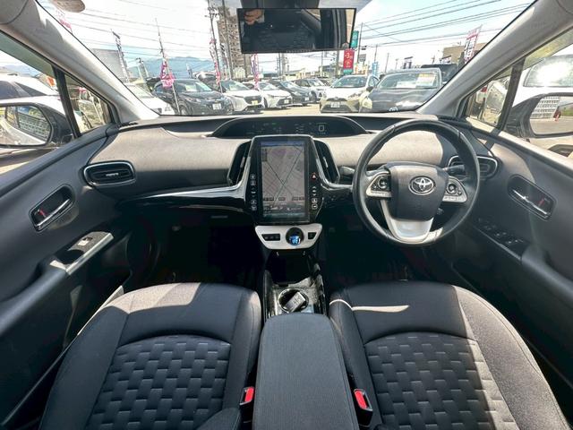 プリウスＰＨＶ Ａ【モデリスタフルエアロ】【寒冷地仕様】　【純正エンジンスターター】【１１型ディスプレイナビ】【衝突軽減＆車線逸脱】【駐車支援】【オートＬＥＤ＆フォグ】【レオニス１８インチＡＷ】【シート／ステアヒーター】【フルセグ＆ＢＴ接続＆バックカメラ】（4枚目）