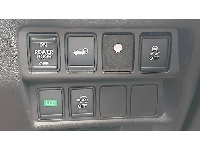 エクストレイル ２０Ｘ【４ＷＤ】【愛知県仕入】【純正９インチナビ】【禁煙車】　【７人乗り】【全方位カメラ】パワーバックドア／フリップダウンモニター／フルセグＴＶ＆Ｂｌｕｅｔｏｏｔｈオーディオ＆ＣＤ／ＤＶＤ可／シートヒータープラスリア有り／ＬＥＤヘッドライト／コーナーセンサー／（12枚目）