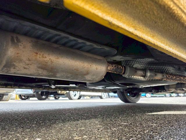 ボディーコーティングやナビの取り付け、下廻り防錆塗装も施行など、お車に関する様々なご要望に対応いたします♪お客様の最高の1台のために相談に乗らせてください!!