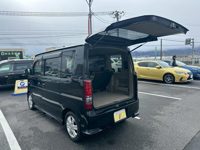 エブリイワゴン ＰＺターボスペシャル　４ＷＤ　両側電動スライドドア　オートステップ　シートヒーター　サイドミラーヒーター　オートエアコン　ＨＩＤヘッドライト　フォグランプ　ミラーウィンカー　電格ミラー　取説　保証書　禁煙車（32枚目）
