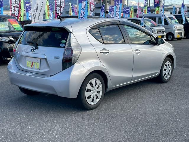 アクア G 禁煙車 純正地デジナビ Bluetoothオーディオ CD再生 AUX接続 LEDヘッドライト オートライト オートエアコン シートヒーター ETC スマートキー&プッシュスタート 取説&保証書(3枚目)