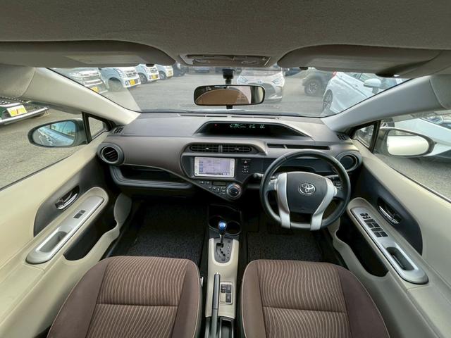 アクア G 禁煙車 純正地デジナビ Bluetoothオーディオ CD再生 AUX接続 LEDヘッドライト オートライト オートエアコン シートヒーター ETC スマートキー&プッシュスタート 取説&保証書(4枚目)