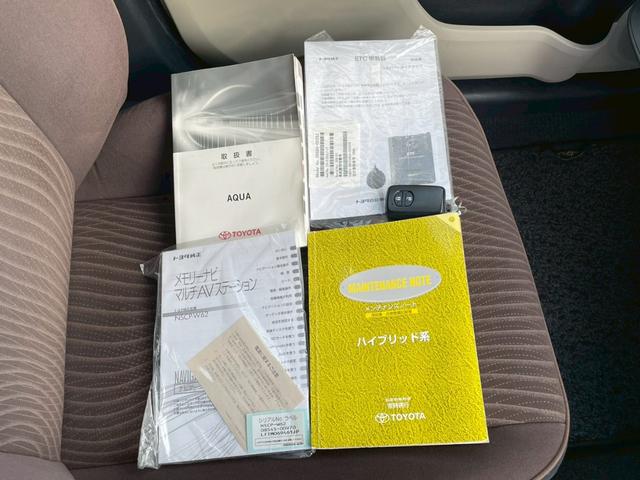アクア G 禁煙車 純正地デジナビ Bluetoothオーディオ CD再生 AUX接続 LEDヘッドライト オートライト オートエアコン シートヒーター ETC スマートキー&プッシュスタート 取説&保証書(22枚目)