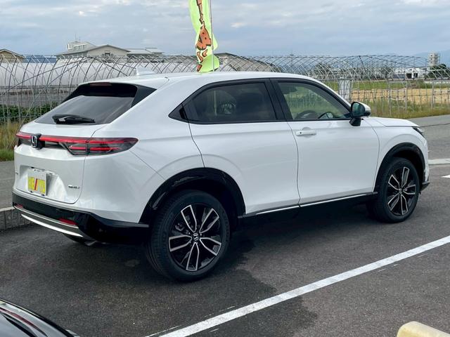 ヴェゼル ｅ：ＨＥＶ　Ｚ　４ＷＤ　寒冷地仕様　９インチホンダコネクト＆プレミアムオーディオ＆マルチビューカメラ　ホンダセンシング＆後退出庫サポート　ワイヤレス充電　　レーダークルーズコントロール　ＥＴＣ２．０（3枚目）
