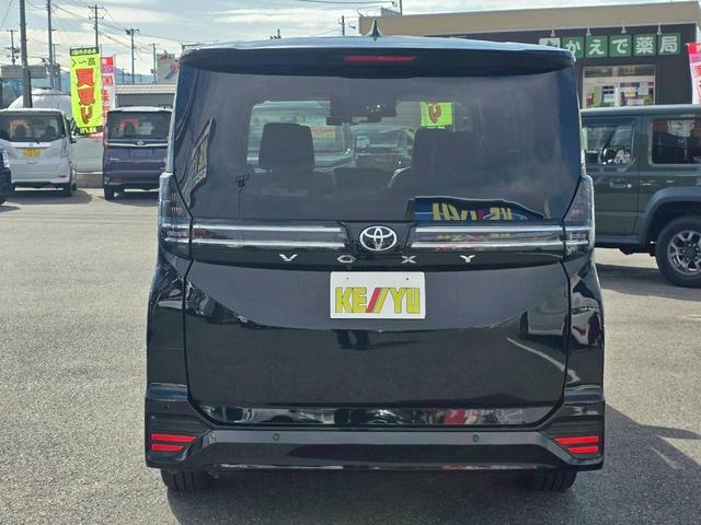 ヴォクシー Ｓ－Ｚ【４ＷＤ】【後期型】【フリップダウンモニター】　【寒冷地仕様】　両側電動スライドドア　純正ディスプレイオーディオ　バックカメラ＆Ｂｌｕｅｔｏｏｔｈ＆ＣＤ／ＤＶＤ再生　ＨＤＭＩ　ＬＥＤライト　シートヒーター　ＥＴＣ２．０（36枚目）