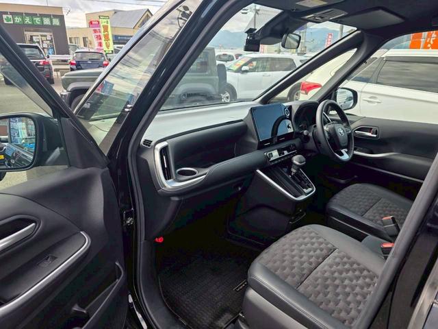 ヴォクシー Ｓ－Ｚ【４ＷＤ】【後期型】【フリップダウンモニター】　【寒冷地仕様】　両側電動スライドドア　純正ディスプレイオーディオ　バックカメラ＆Ｂｌｕｅｔｏｏｔｈ＆ＣＤ／ＤＶＤ再生　ＨＤＭＩ　ＬＥＤライト　シートヒーター　ＥＴＣ２．０（45枚目）