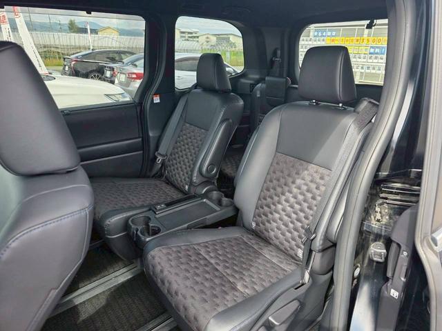 ヴォクシー Ｓ－Ｚ【４ＷＤ】【後期型】【フリップダウンモニター】　【寒冷地仕様】　両側電動スライドドア　純正ディスプレイオーディオ　バックカメラ＆Ｂｌｕｅｔｏｏｔｈ＆ＣＤ／ＤＶＤ再生　ＨＤＭＩ　ＬＥＤライト　シートヒーター　ＥＴＣ２．０（47枚目）