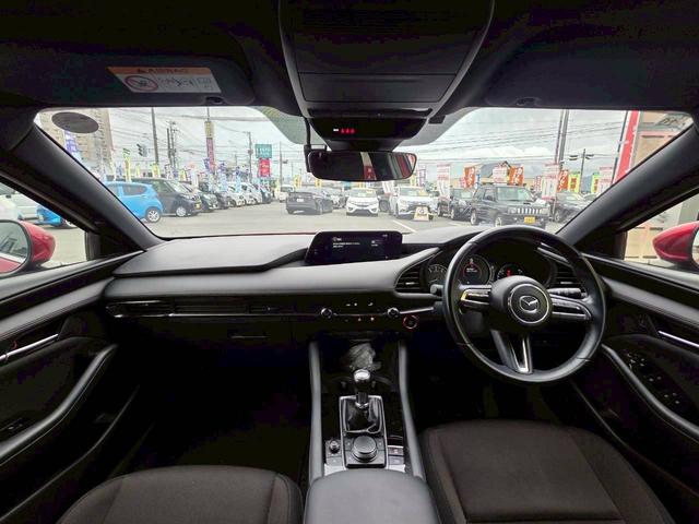 ＭＡＺＤＡ３ファストバック １５Ｓツーリング【当社下取直販マニュアル車】　【純正フルセグナビ】【全方位カメラ】【バックカメラ＆Ｂｌｕｅｔｏｏｔｈ＆ＣＤ／ＤＶＤ再生】　追従クルコン　コーナーセンサー　ＬＥＤヘッドライト　ドラレコ　ビルトインＥＴＣ　取説＆保証書（4枚目）
