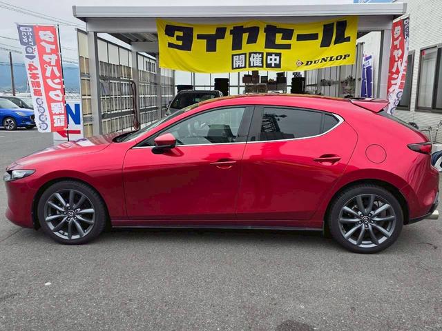 ＭＡＺＤＡ３ファストバック １５Ｓツーリング【当社下取直販マニュアル車】　【純正フルセグナビ】【全方位カメラ】【バックカメラ＆Ｂｌｕｅｔｏｏｔｈ＆ＣＤ／ＤＶＤ再生】　追従クルコン　コーナーセンサー　ＬＥＤヘッドライト　ドラレコ　ビルトインＥＴＣ　取説＆保証書（41枚目）