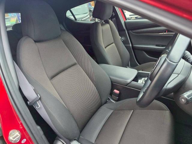 ＭＡＺＤＡ３ファストバック １５Ｓツーリング【当社下取直販マニュアル車】　【純正フルセグナビ】【全方位カメラ】【バックカメラ＆Ｂｌｕｅｔｏｏｔｈ＆ＣＤ／ＤＶＤ再生】　追従クルコン　コーナーセンサー　ＬＥＤヘッドライト　ドラレコ　ビルトインＥＴＣ　取説＆保証書（50枚目）