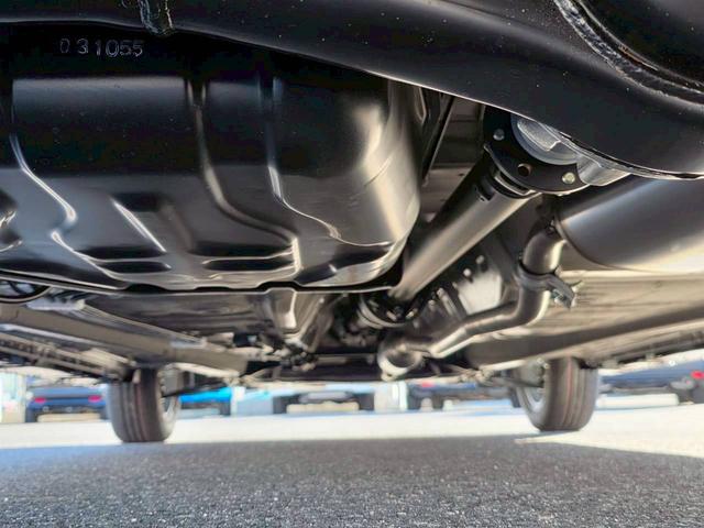 スペーシアカスタム ハイブリッドGS 4WD 届出済未使用車/新品ナビ取付/片側自動スライドドア/衝突軽減/追従クルコン/レーンキープ/コーナーセンサー/LEDライト/フォグ/ヘッドライトレベライザー/シートヒーター/スペアキー有/保証書・取説有(5枚目)