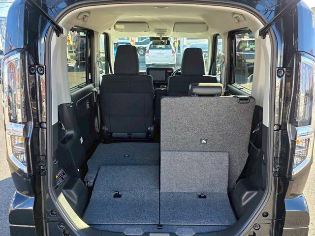 スペーシアカスタム ハイブリッドGS 4WD 届出済未使用車/新品ナビ取付/片側自動スライドドア/衝突軽減/追従クルコン/レーンキープ/コーナーセンサー/LEDライト/フォグ/ヘッドライトレベライザー/シートヒーター/スペアキー有/保証書・取説有(25枚目)