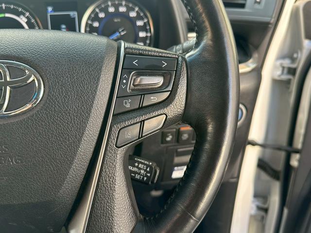 アルファードハイブリッド SR Cパッケージ【4WD】【黒革電動シート】【福井県仕入】 【フリップダウンモニター】【パワーバックドア】【3眼LEDヘッドライト】シートヒーター シートクーラー 純正ディスプレイオーディオ フルセグ バックカメラ ETC ドラレコ ステアヒーター(24枚目)