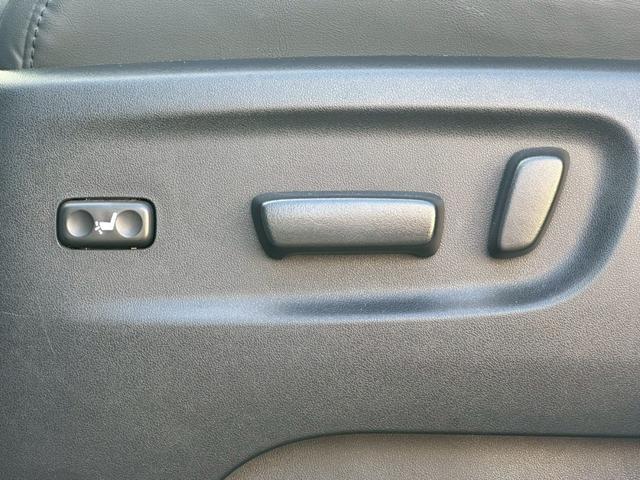 アルファードハイブリッド SR Cパッケージ【4WD】【黒革電動シート】【福井県仕入】 【フリップダウンモニター】【パワーバックドア】【3眼LEDヘッドライト】シートヒーター シートクーラー 純正ディスプレイオーディオ フルセグ バックカメラ ETC ドラレコ ステアヒーター(34枚目)