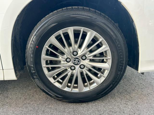 アルファードハイブリッド SR Cパッケージ【4WD】【黒革電動シート】【福井県仕入】 【フリップダウンモニター】【パワーバックドア】【3眼LEDヘッドライト】シートヒーター シートクーラー 純正ディスプレイオーディオ フルセグ バックカメラ ETC ドラレコ ステアヒーター(38枚目)