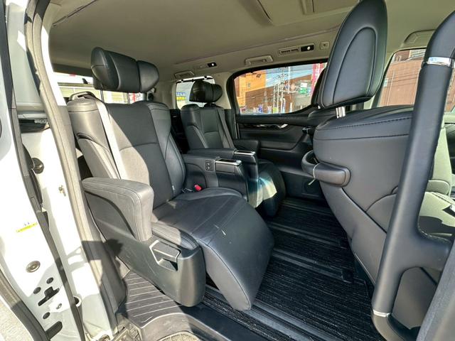 アルファードハイブリッド SR Cパッケージ【4WD】【黒革電動シート】【福井県仕入】 【フリップダウンモニター】【パワーバックドア】【3眼LEDヘッドライト】シートヒーター シートクーラー 純正ディスプレイオーディオ フルセグ バックカメラ ETC ドラレコ ステアヒーター(49枚目)