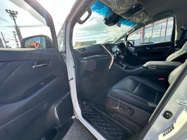 アルファードハイブリッド SR Cパッケージ【4WD】【黒革電動シート】【福井県仕入】 【フリップダウンモニター】【パワーバックドア】【3眼LEDヘッドライト】シートヒーター シートクーラー 純正ディスプレイオーディオ フルセグ バックカメラ ETC ドラレコ ステアヒーター(52枚目)