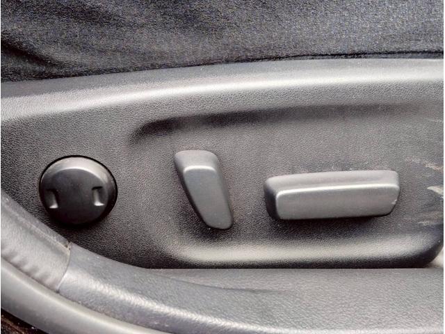 クラウンハイブリッド ロイヤルサルーンG Four【4WD】【夏冬タイヤ付】 【全方位カメラ】【純正フルセグナビ】純正エンスタ Bluetooth CD/DVD再生 ミラーヒーター 追従クルコン ブラインドスポットモニター コーナーセンサー ビルトインETC LEDヘッドライト(20枚目)