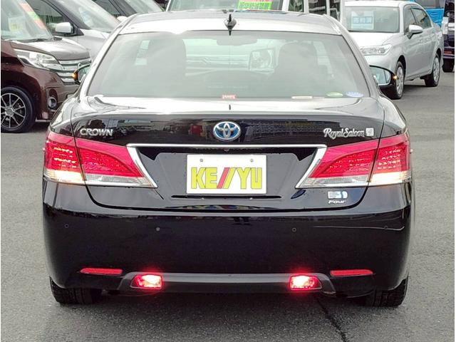 クラウンハイブリッド ロイヤルサルーンG Four【4WD】【夏冬タイヤ付】 【全方位カメラ】【純正フルセグナビ】純正エンスタ Bluetooth CD/DVD再生 ミラーヒーター 追従クルコン ブラインドスポットモニター コーナーセンサー ビルトインETC LEDヘッドライト(25枚目)