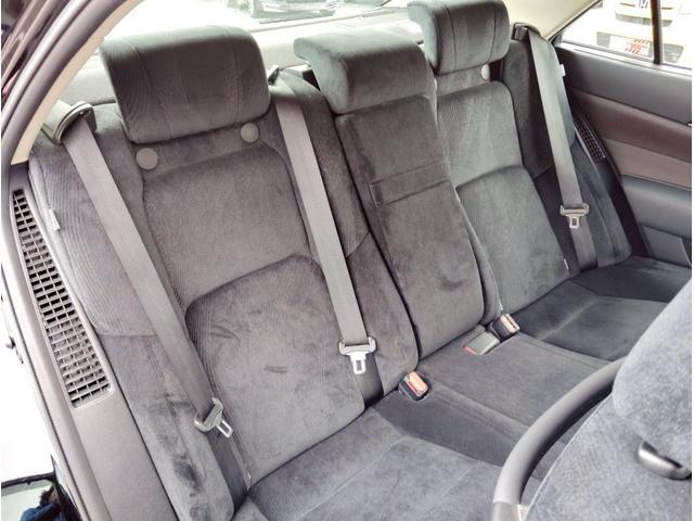 クラウンハイブリッド ロイヤルサルーンG Four【4WD】【夏冬タイヤ付】 【全方位カメラ】【純正フルセグナビ】純正エンスタ Bluetooth CD/DVD再生 ミラーヒーター 追従クルコン ブラインドスポットモニター コーナーセンサー ビルトインETC LEDヘッドライト(31枚目)