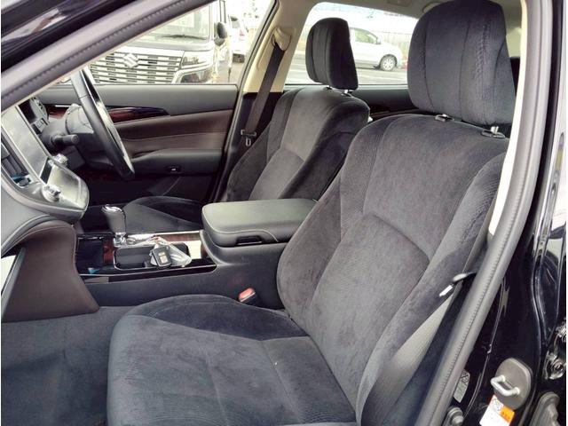 クラウンハイブリッド ロイヤルサルーンG Four【4WD】【夏冬タイヤ付】 【全方位カメラ】【純正フルセグナビ】純正エンスタ Bluetooth CD/DVD再生 ミラーヒーター 追従クルコン ブラインドスポットモニター コーナーセンサー ビルトインETC LEDヘッドライト(33枚目)