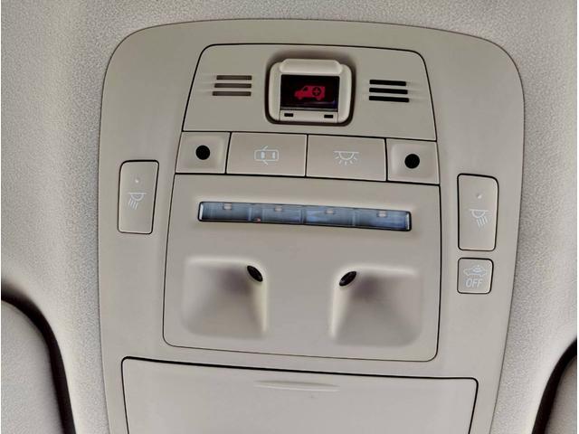 クラウンハイブリッド ロイヤルサルーンG Four【4WD】【夏冬タイヤ付】 【全方位カメラ】【純正フルセグナビ】純正エンスタ Bluetooth CD/DVD再生 ミラーヒーター 追従クルコン ブラインドスポットモニター コーナーセンサー ビルトインETC LEDヘッドライト(41枚目)