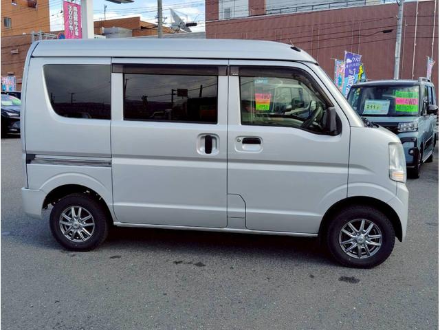 エブリイ PA【切替4WD】【ハイルーフ】【禁煙車】 社外アルミホイール 純正バイザー マット エアコン AM/FMラジオ ヘッドライトレベライザー ABS ダブルエアバック 両側スライドドア(14枚目)