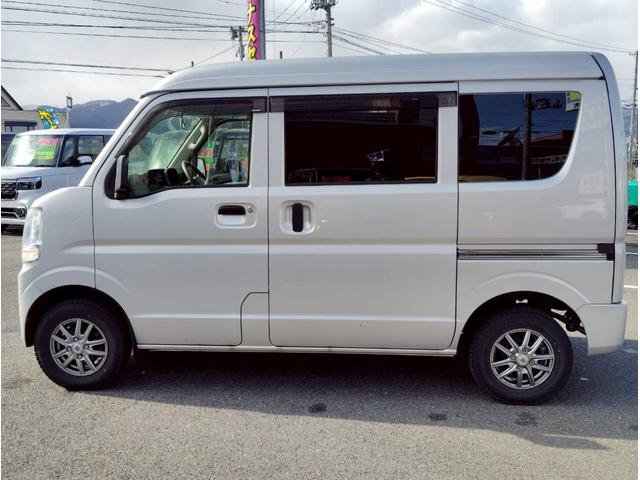 エブリイ PA【切替4WD】【ハイルーフ】【禁煙車】 社外アルミホイール 純正バイザー マット エアコン AM/FMラジオ ヘッドライトレベライザー ABS ダブルエアバック 両側スライドドア(17枚目)