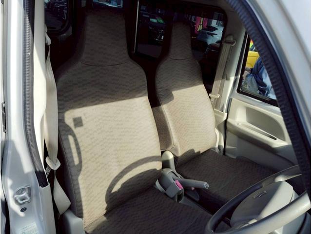 エブリイ PA【切替4WD】【ハイルーフ】【禁煙車】 社外アルミホイール 純正バイザー マット エアコン AM/FMラジオ ヘッドライトレベライザー ABS ダブルエアバック 両側スライドドア(19枚目)