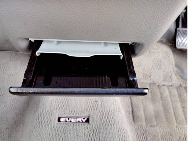 エブリイ PA【切替4WD】【ハイルーフ】【禁煙車】 社外アルミホイール 純正バイザー マット エアコン AM/FMラジオ ヘッドライトレベライザー ABS ダブルエアバック 両側スライドドア(31枚目)