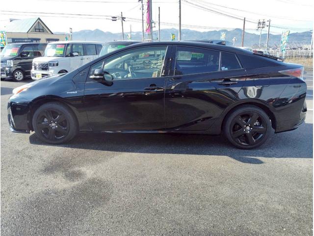 プリウス Sツーリングセレクション【4WD】【走行19.605キロ】 【黒皮シート】【純正9インチSDナビ】【BT接続/バックカメラ/CD/DVD再生/フルセグ/】【電動シート】【シートヒーター】【オートLEDライト】【純正アルミ】【プッシュスタート&スマートキー】(18枚目)