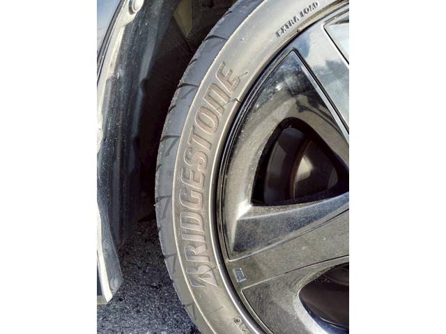 プリウス Sツーリングセレクション【4WD】【走行19.605キロ】 【黒皮シート】【純正9インチSDナビ】【BT接続/バックカメラ/CD/DVD再生/フルセグ/】【電動シート】【シートヒーター】【オートLEDライト】【純正アルミ】【プッシュスタート&スマートキー】(33枚目)