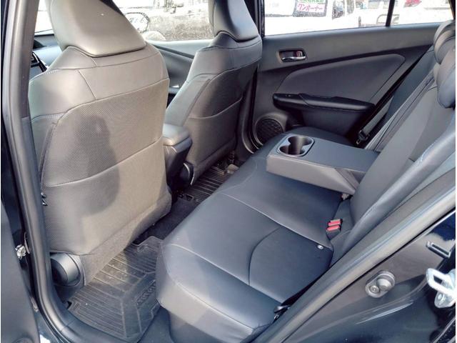 プリウス Sツーリングセレクション【4WD】【走行19.605キロ】 【黒皮シート】【純正9インチSDナビ】【BT接続/バックカメラ/CD/DVD再生/フルセグ/】【電動シート】【シートヒーター】【オートLEDライト】【純正アルミ】【プッシュスタート&スマートキー】(36枚目)