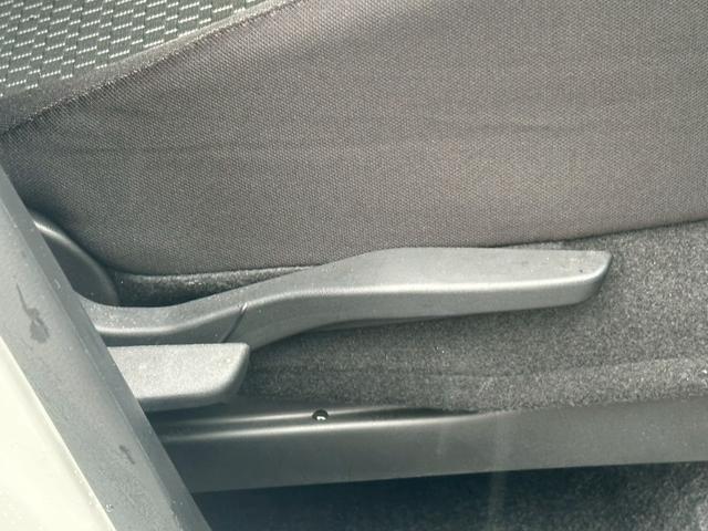 イグニス ハイブリッドMV 4WD 純正ディスプレイオーディオ Bluetooth 衝突軽減システム&車線逸脱警告 ダウンヒルアシスト グリップコントロール LEDヘッドライト フォグランプ オートA/C プッシュスタート(18枚目)