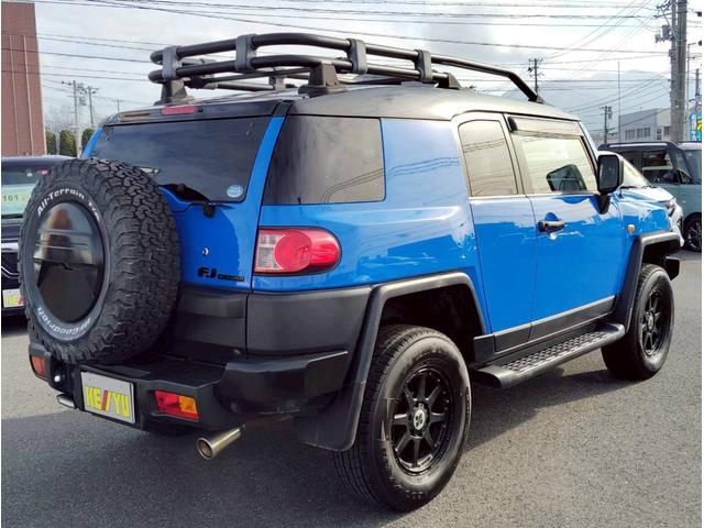ＦＪクルーザー カラーパッケージ　４ＷＤ　寒冷地仕様　カロッテェリアナビ　フルセグ　バックカメラ＆Ｂｌｕｅｔｏｏｔｈ＆ＣＤ／ＤＶＤ再生　ＥＴＣ　クルーズコントロール　コーナーセンサー　ルーフレール　バックフォグ　禁煙車　取説＆保証書（3枚目）