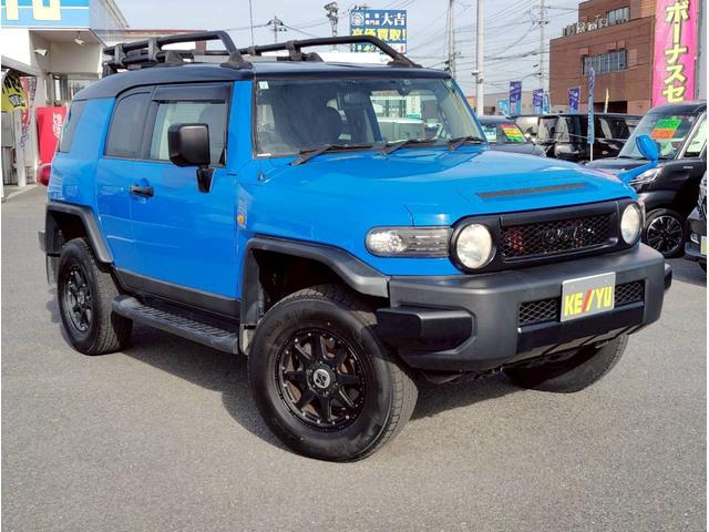 ＦＪクルーザー カラーパッケージ　４ＷＤ　寒冷地仕様　カロッテェリアナビ　フルセグ　バックカメラ＆Ｂｌｕｅｔｏｏｔｈ＆ＣＤ／ＤＶＤ再生　ＥＴＣ　クルーズコントロール　コーナーセンサー　ルーフレール　バックフォグ　禁煙車　取説＆保証書（4枚目）