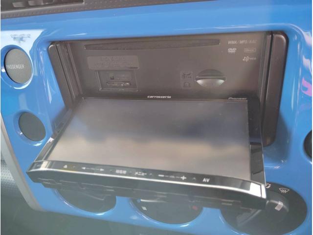 ＦＪクルーザー カラーパッケージ　４ＷＤ　寒冷地仕様　カロッテェリアナビ　フルセグ　バックカメラ＆Ｂｌｕｅｔｏｏｔｈ＆ＣＤ／ＤＶＤ再生　ＥＴＣ　クルーズコントロール　コーナーセンサー　ルーフレール　バックフォグ　禁煙車　取説＆保証書（11枚目）