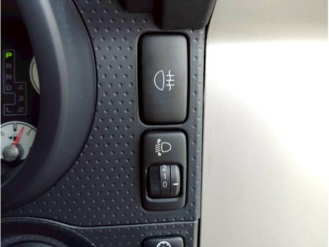 ＦＪクルーザー カラーパッケージ　４ＷＤ　寒冷地仕様　カロッテェリアナビ　フルセグ　バックカメラ＆Ｂｌｕｅｔｏｏｔｈ＆ＣＤ／ＤＶＤ再生　ＥＴＣ　クルーズコントロール　コーナーセンサー　ルーフレール　バックフォグ　禁煙車　取説＆保証書（16枚目）