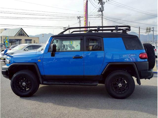 ＦＪクルーザー カラーパッケージ　４ＷＤ　寒冷地仕様　カロッテェリアナビ　フルセグ　バックカメラ＆Ｂｌｕｅｔｏｏｔｈ＆ＣＤ／ＤＶＤ再生　ＥＴＣ　クルーズコントロール　コーナーセンサー　ルーフレール　バックフォグ　禁煙車　取説＆保証書（25枚目）