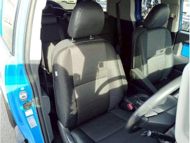 ＦＪクルーザー カラーパッケージ　４ＷＤ　寒冷地仕様　カロッテェリアナビ　フルセグ　バックカメラ＆Ｂｌｕｅｔｏｏｔｈ＆ＣＤ／ＤＶＤ再生　ＥＴＣ　クルーズコントロール　コーナーセンサー　ルーフレール　バックフォグ　禁煙車　取説＆保証書（32枚目）