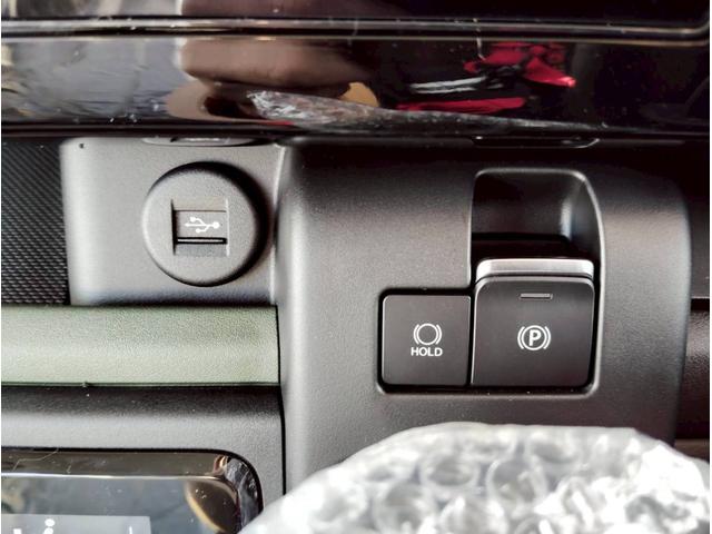 スペーシアギア ハイブリッドＸＺ　ターボ　４ＷＤ　届出済未使用車／全方位モニター付９型ナビ／スズキセーフティサポート／衝突軽減システム／車線逸脱警告／追従クルコン／両側電動スライド／ＬＥＤヘッドライト／パドルシフト／フルセグＴＶ／ＢＴ／シートヒーター（17枚目）