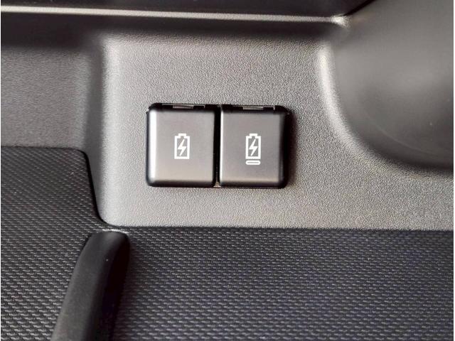 スペーシアギア ハイブリッドＸＺ　ターボ　４ＷＤ　届出済未使用車／全方位モニター付９型ナビ／スズキセーフティサポート／衝突軽減システム／車線逸脱警告／追従クルコン／両側電動スライド／ＬＥＤヘッドライト／パドルシフト／フルセグＴＶ／ＢＴ／シートヒーター（20枚目）