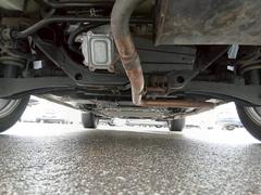 ボディーコーティングやナビの取り付け、下廻り防錆塗装も施行など、お車に関する様々なご要望に対応いたします♪お客様の最高の１台のために相談に乗らせてください！！ 4