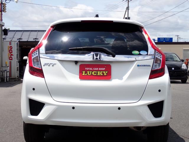 フィットハイブリッド Ｆパッケージ　４ＷＤ　ナビ　ＣＤ　Ｂカメラ　ＥＴＣ　ドラレコ前　Ｆ・Ｒセンサー　横滑り防止　Ｐスタート　スマートキー　寒冷地仕様（29枚目）