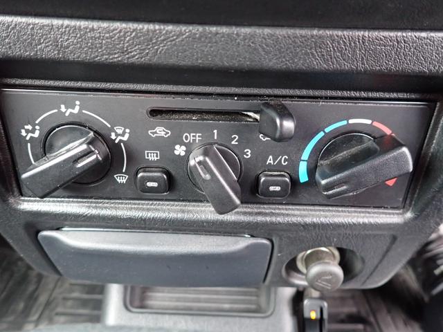 パジェロミニ アクティブフィールドエディション　４ＷＤ　ナビ　ＣＤ　ＤＶＤ　フルセグ　ＳＤ　ＥＴＣ　フォグランプ（17枚目）